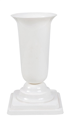 Picture of VASE ON FOOT D13 WHITE